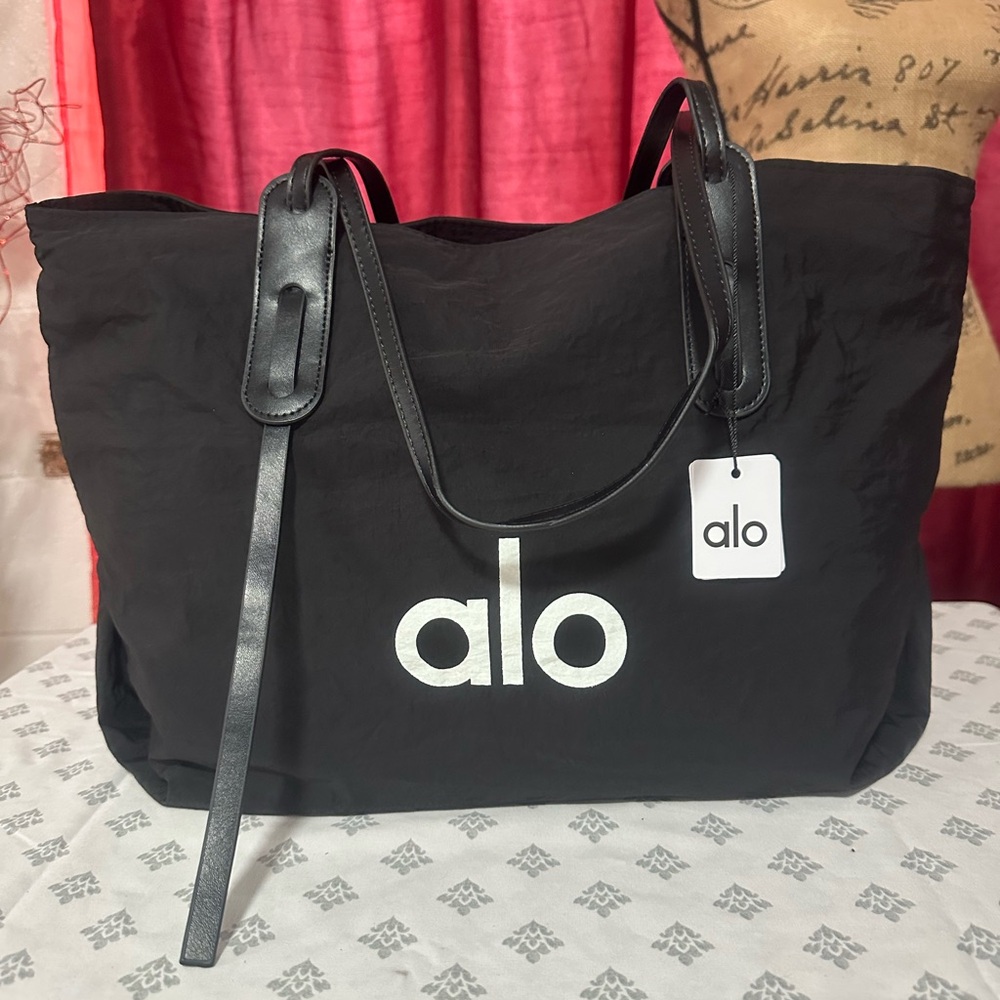 New Fashion Inspired Item (BAG)
#40